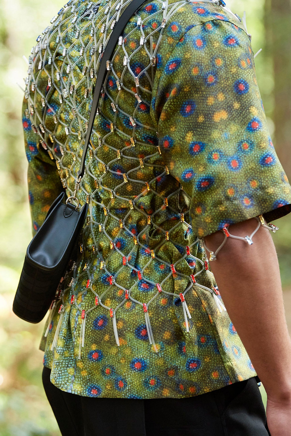 Balık Ağı Trendi 2021: İlkbahar / Yaz Sezonunda Öne Çıkıyor 5 00019 BURBERRY DETAILS SPRING 21 RTW 1 scaled